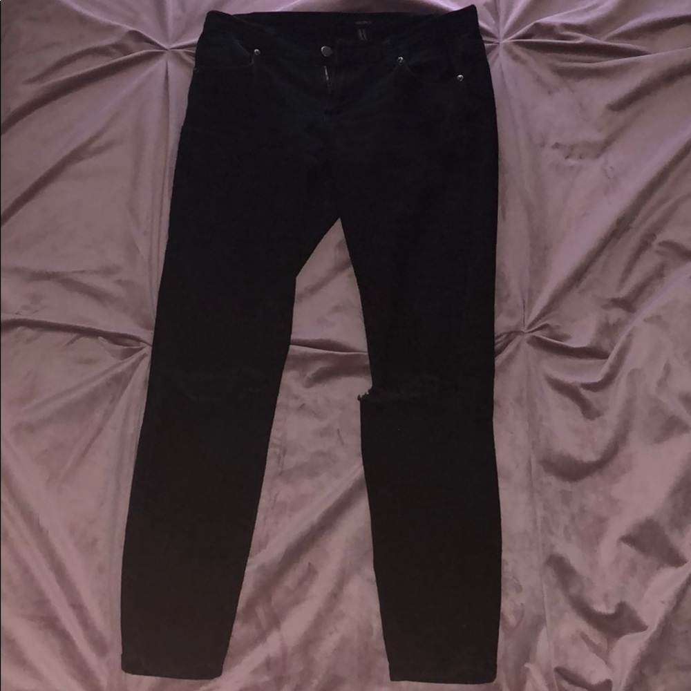 Black Ripped Knee Jean
